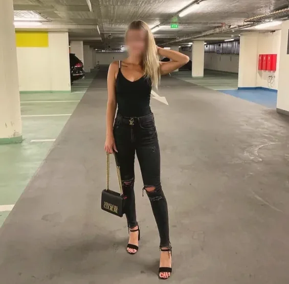Aina, 21 años
